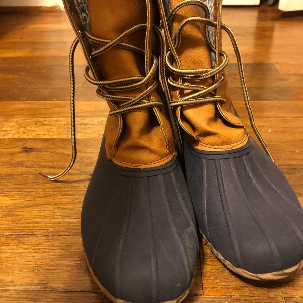 Duck boots